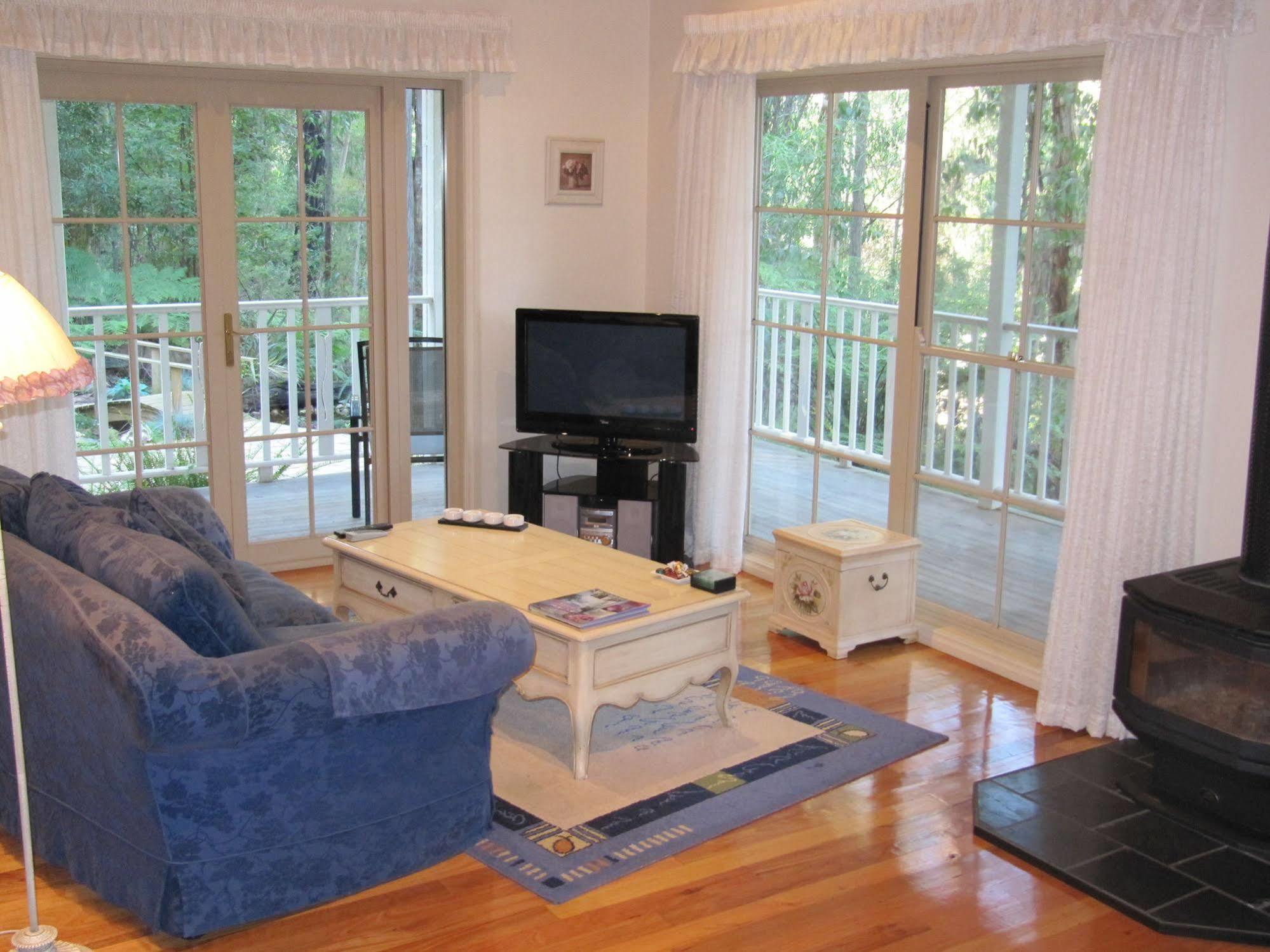 Myers Creek Cascades Luxury Cottages Healesville Exterior photo